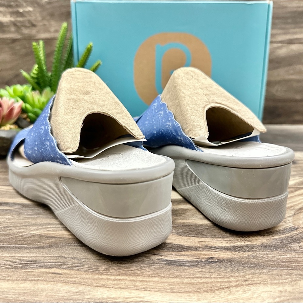 NIB Bzees Sahara Comfort Stretch Slide Wedge Sandal 8.5M 38.5 Blue - Picture 7 of 12